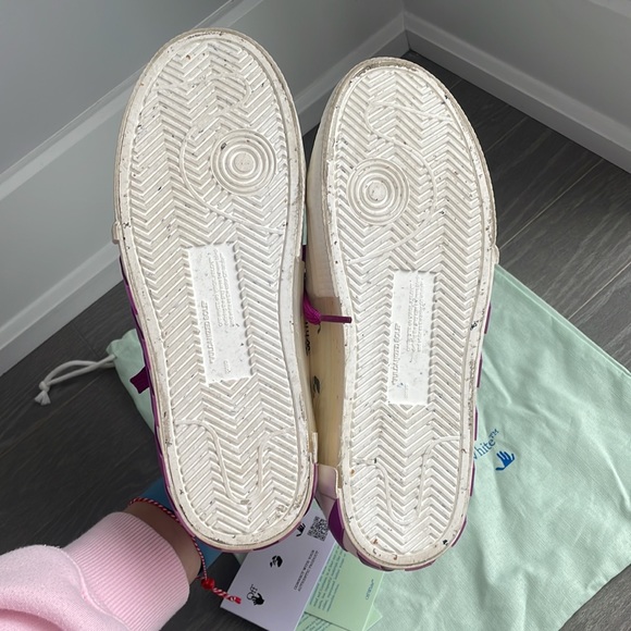 Off-White Low Canvas Sneaker - Women’s size 40 - Picture 7 of 7